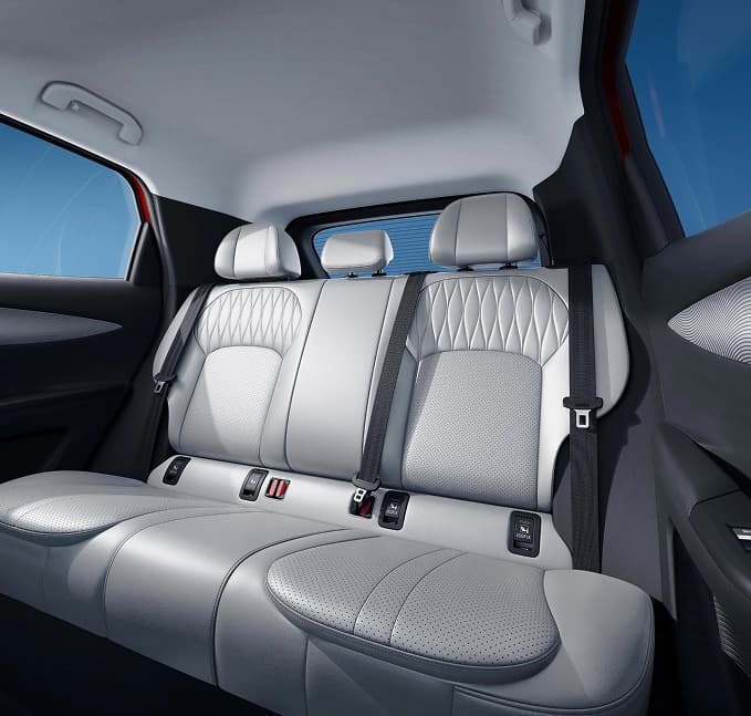 Lepas L4 interior — Moonlight Gray interior (2)