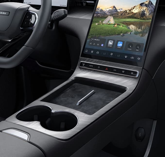 Lepas L6 interior — Soft-touch instrument panel (2)
